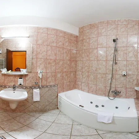 Готель Premier 4*